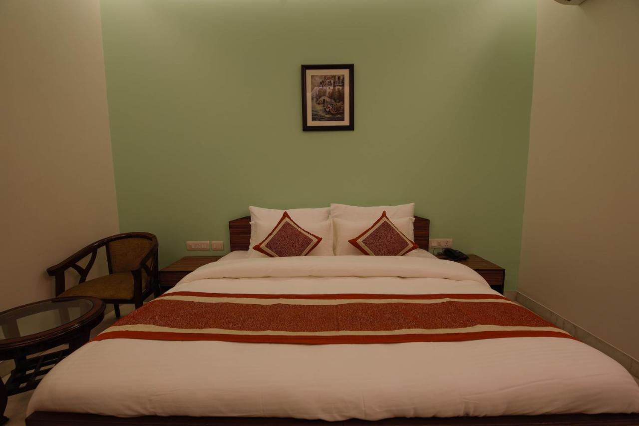 Peepal Tree Residency Bed & Breakfast Yeni Delhi Dış mekan fotoğraf