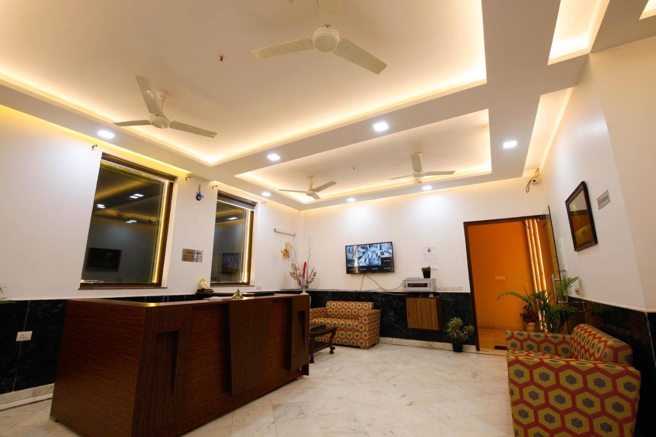 Peepal Tree Residency Bed & Breakfast Yeni Delhi Dış mekan fotoğraf