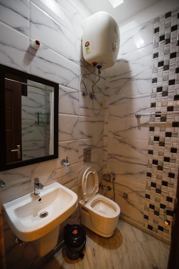 Peepal Tree Residency Bed & Breakfast Yeni Delhi Dış mekan fotoğraf